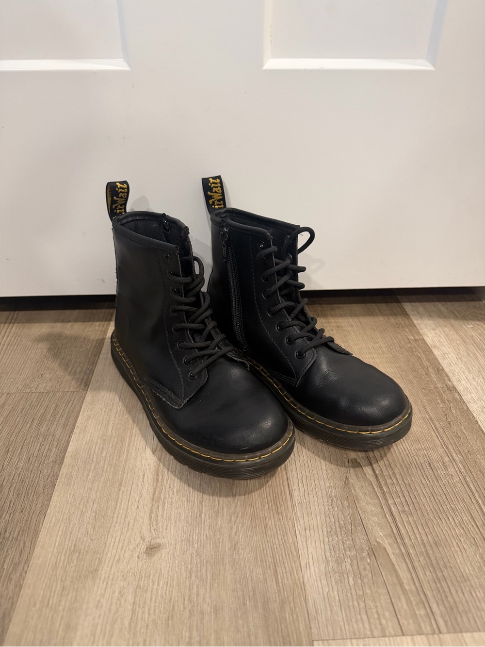 Dr. Martens Black Leather Lace-Up Zip Combat Boots Boys/Men’s Size 4